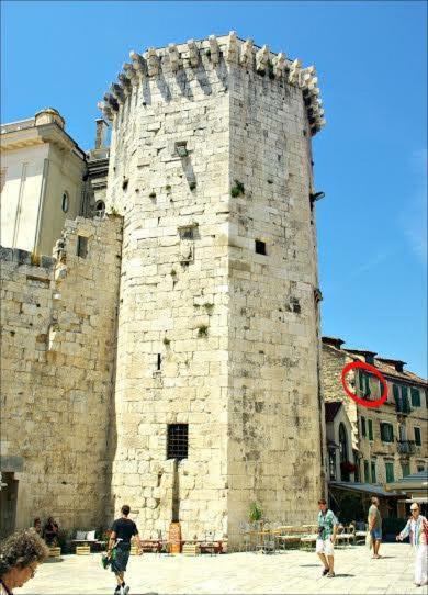 Old Town Tower Split Apartment Exterior photo